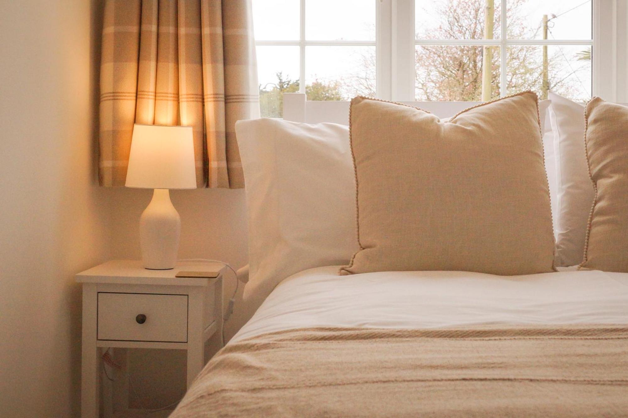 Lemon Tree Rooms - Newly Refurbished Coastal Stay Swyre Zewnętrze zdjęcie